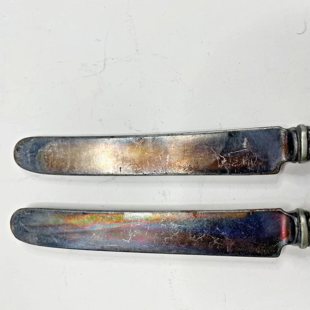 2 Butter Knives Silverware 1847 Roger's‎ Bro. Ambassador Silverplate Flatware